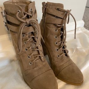 Lace up boots